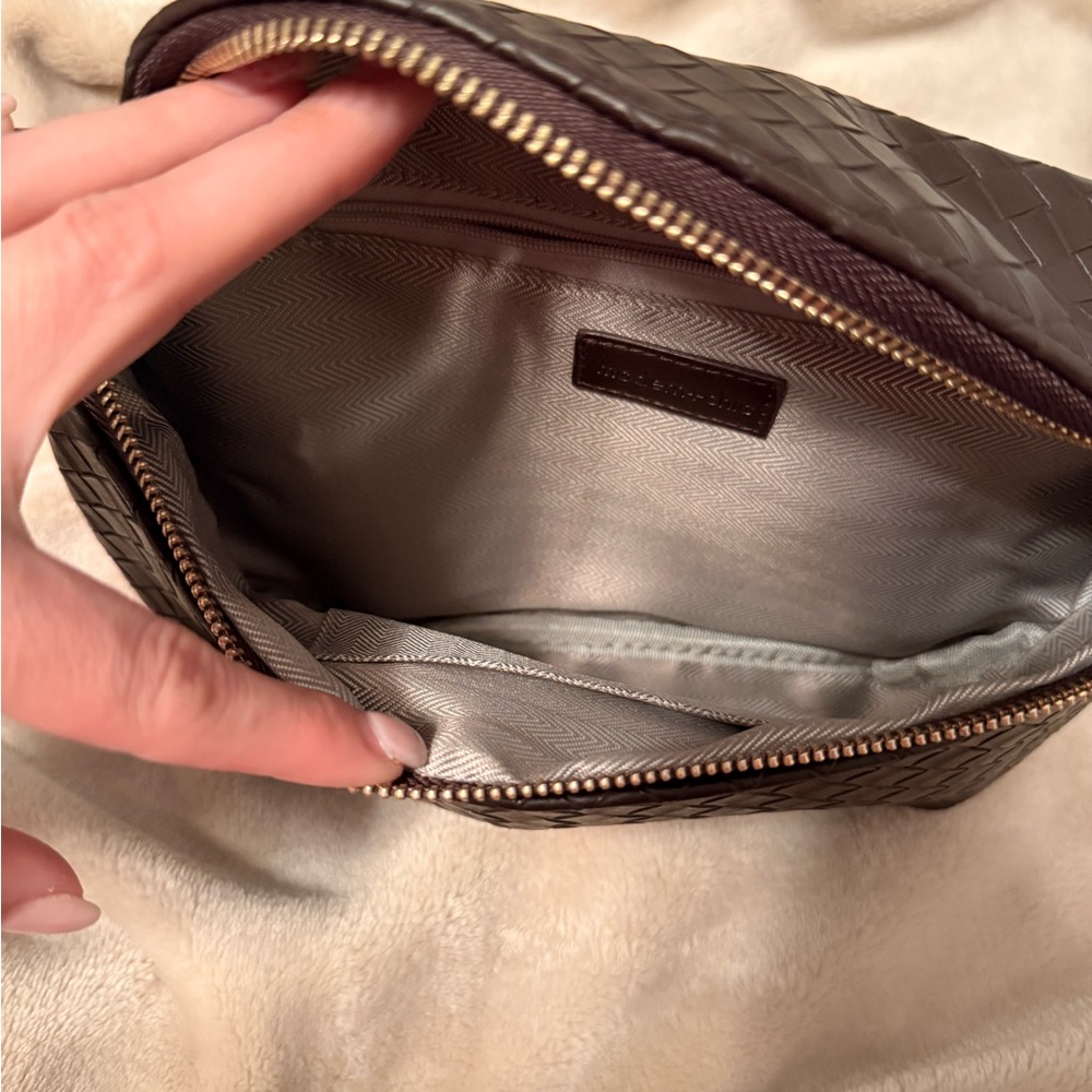 Rory oversized belt bag - Picture 2 of 3